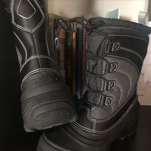 Boys North Face Snow Boots